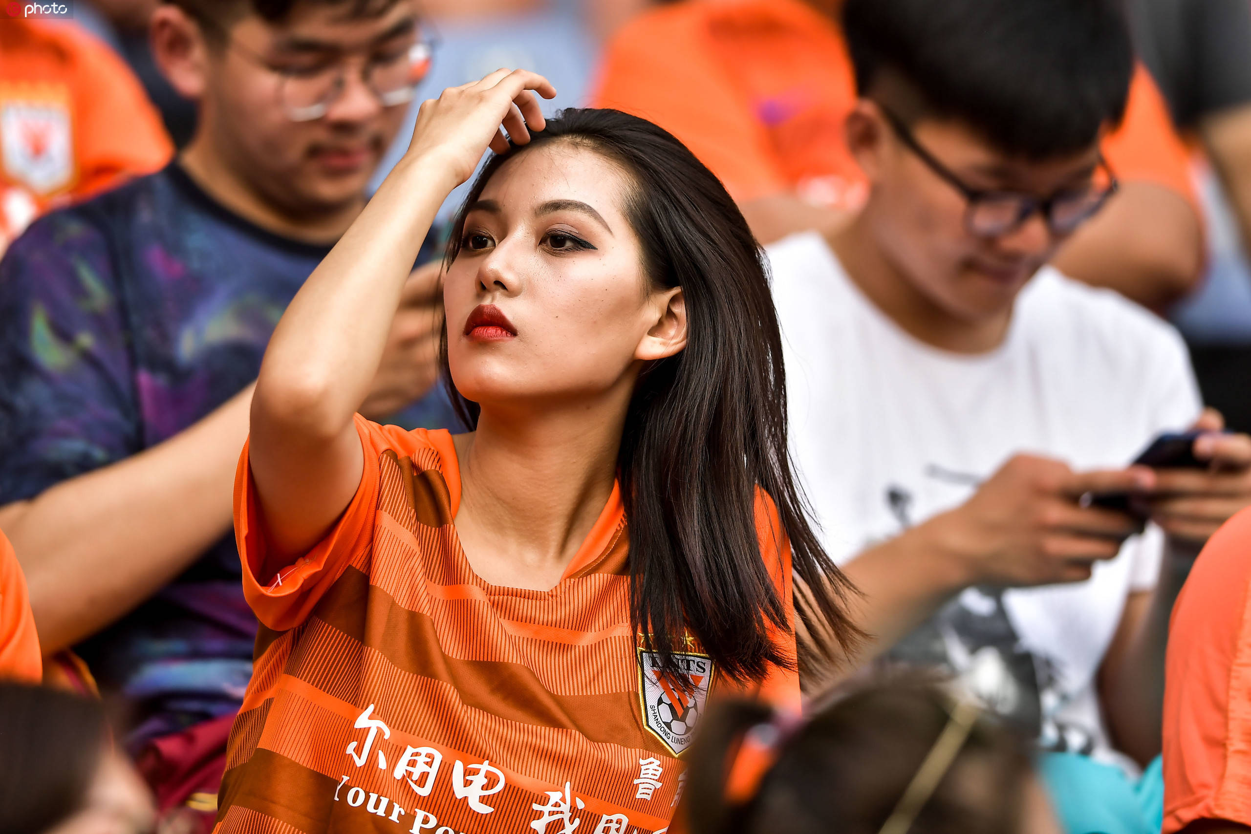 海港回归首秀大放异彩，恒大主场球迷高呼名字